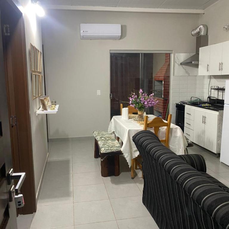 Casa en condominio cerrado en Luque con piscina - Three-Bedroom House - 5