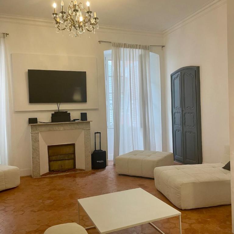 130 m2 hyper centre cathedrale - Appartement 3 Chambres - 6