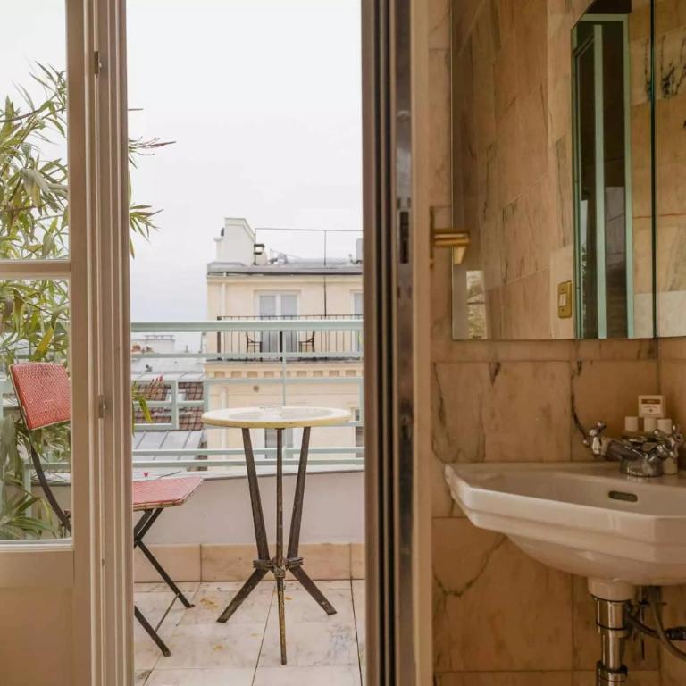 Hôtel Amour Paris - Deluxe Zimmer mit Kingsize-Bett - 7
