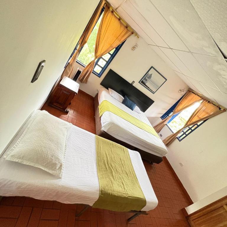 Ecohotel La Casona Pereira - Standard Triple Room - 2