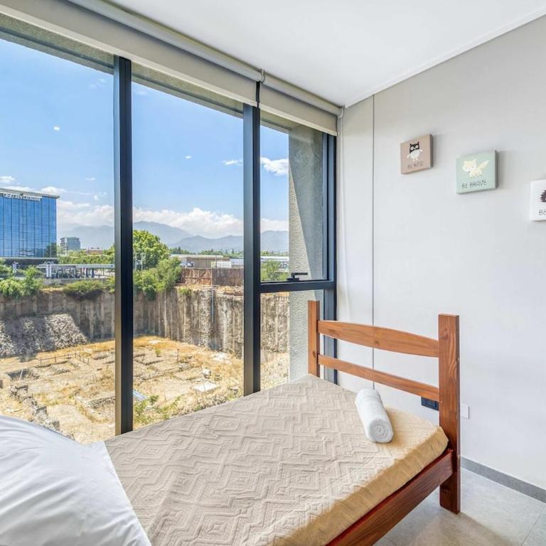 Signature Home Comfy Apartment With Pool and Balcony - Three-Bedroom Apartment - 6