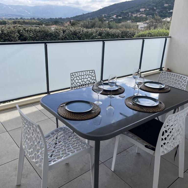 Appartement T2 avec vue mer et citadelle - Apartamento de 1 dormitorio con balcón y vistas al mar - 9