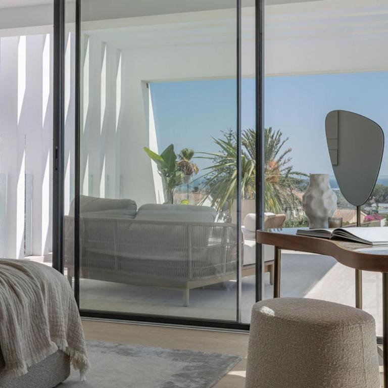 Marbesa Beachside Lux - Villa - 54