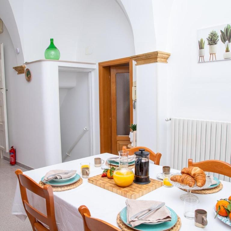 Charming Townhouse in Old Town with Roof Terrace - Two-Bedroom Townhouse - 26