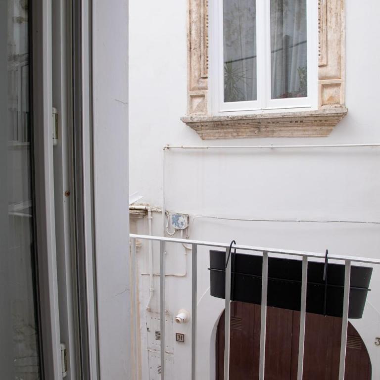 Charming Townhouse in Old Town with Roof Terrace - Two-Bedroom Townhouse - 44
