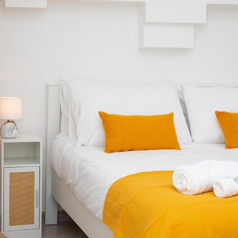 Charming Townhouse in Old Town with Roof Terrace - Two-Bedroom Townhouse - 16