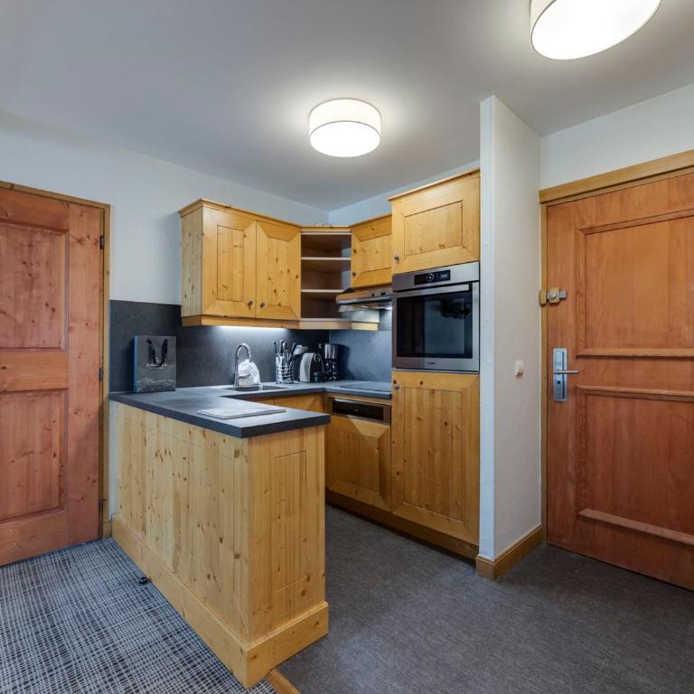 Appartement cosy skis aux pieds avec piscine et jacuzzi, Arc 1950 - FR-1-686-42 - Appartement - 5