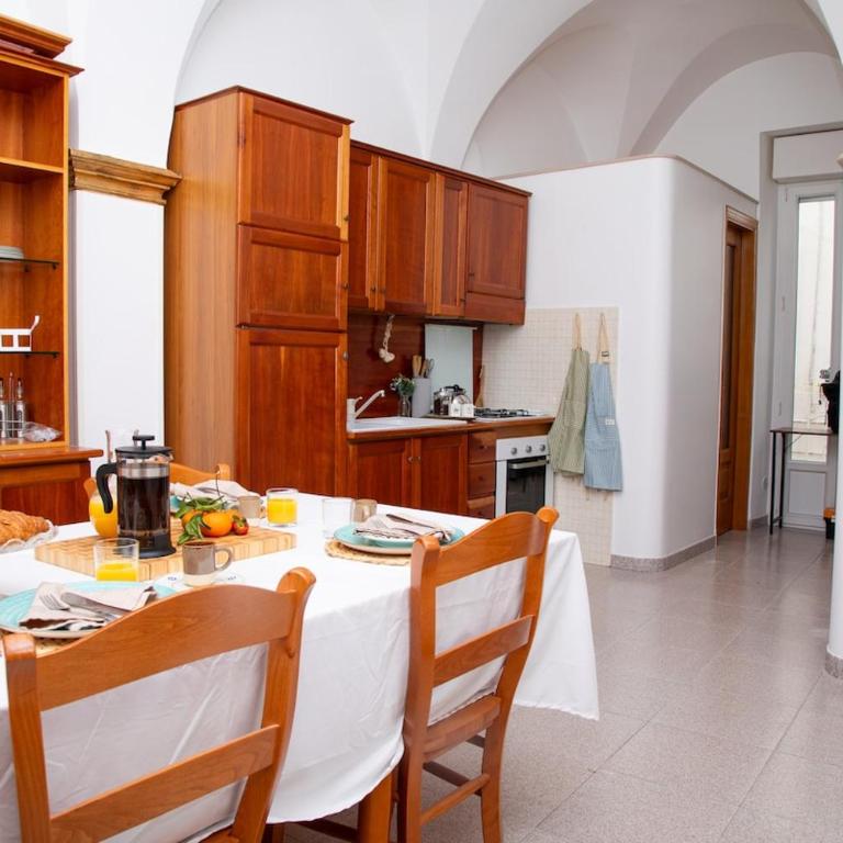 Charming Townhouse in Old Town with Roof Terrace - Two-Bedroom Townhouse - 28