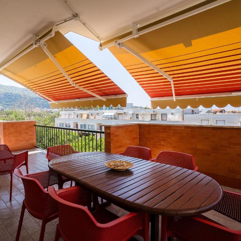 Sorrento 3 bedrooms Sunny Apt with terrace & view - Three-Bedroom Apartment - 2
