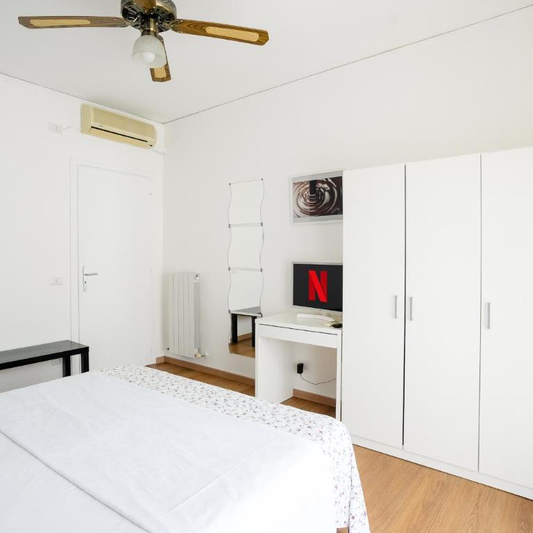 Sorrento 3 bedrooms Sunny Apt with terrace & view - Three-Bedroom Apartment - 12