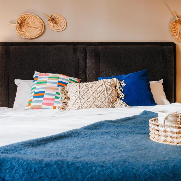 Majestic Home 108m2 with Balcony Foosball Old Town - Three-Bedroom Premium Apartment with Balcony - 27