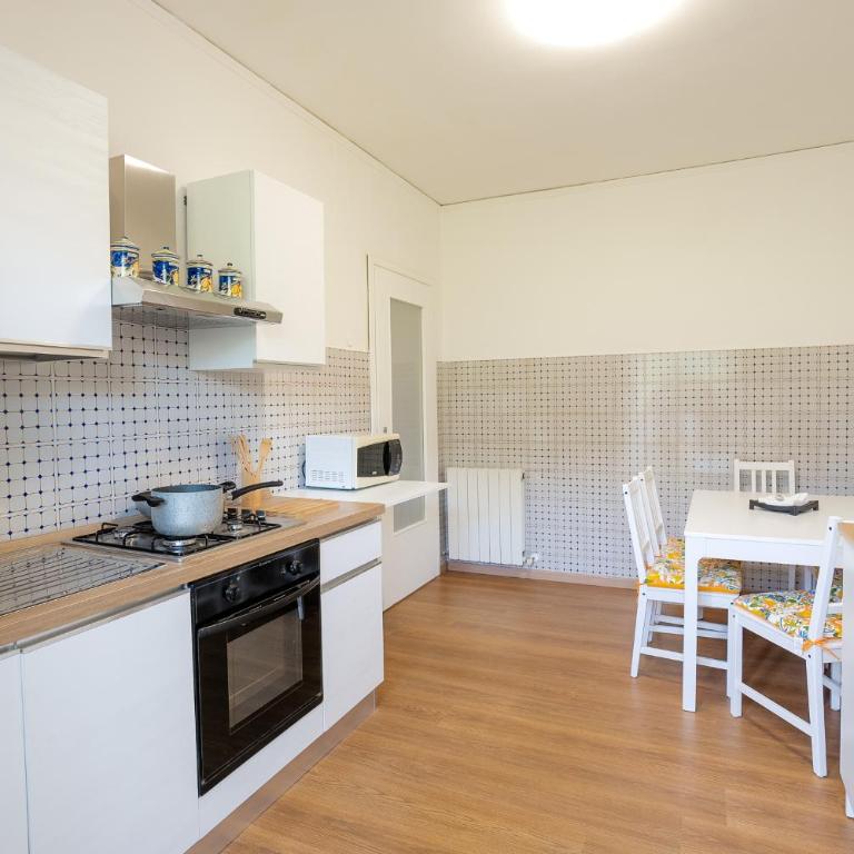 Sorrento 3 bedrooms Sunny Apt with terrace & view - Three-Bedroom Apartment - 24