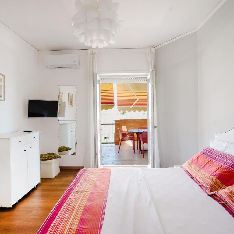 Sorrento 3 bedrooms Sunny Apt with terrace & view - Three-Bedroom Apartment - 32