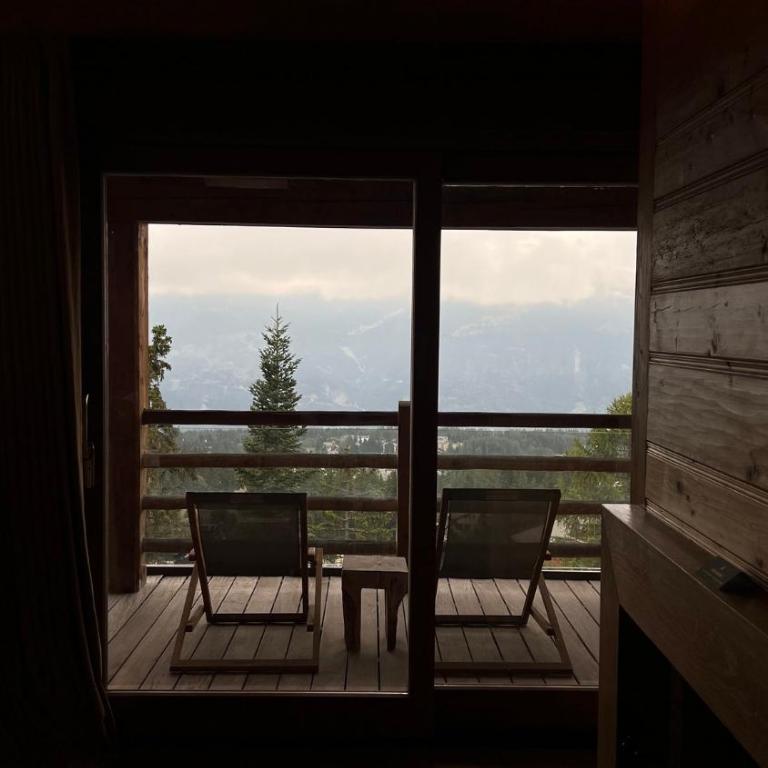 LeCrans - Suite Junior avec Balcon - 7