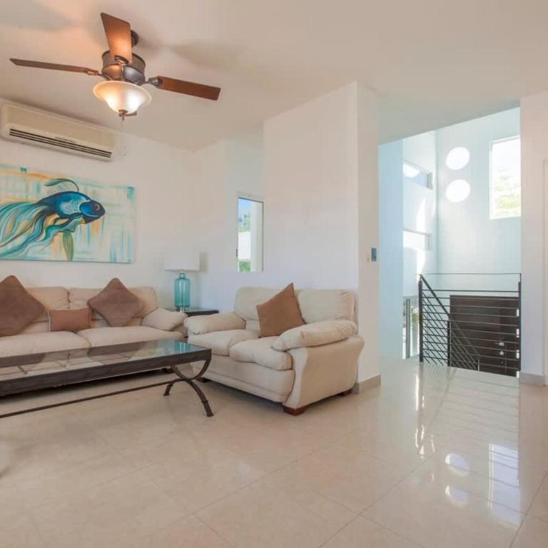 Private Terrace BBQ Pool Walk to Beach - Vacation Home - 15