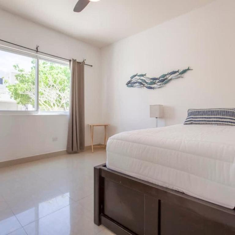Private Terrace BBQ Pool Walk to Beach - Vacation Home - 20