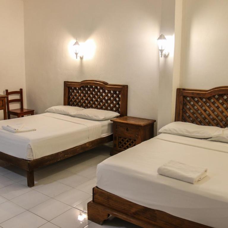 Hotel Valladolid - Habitación Cuádruple Estándar - 5