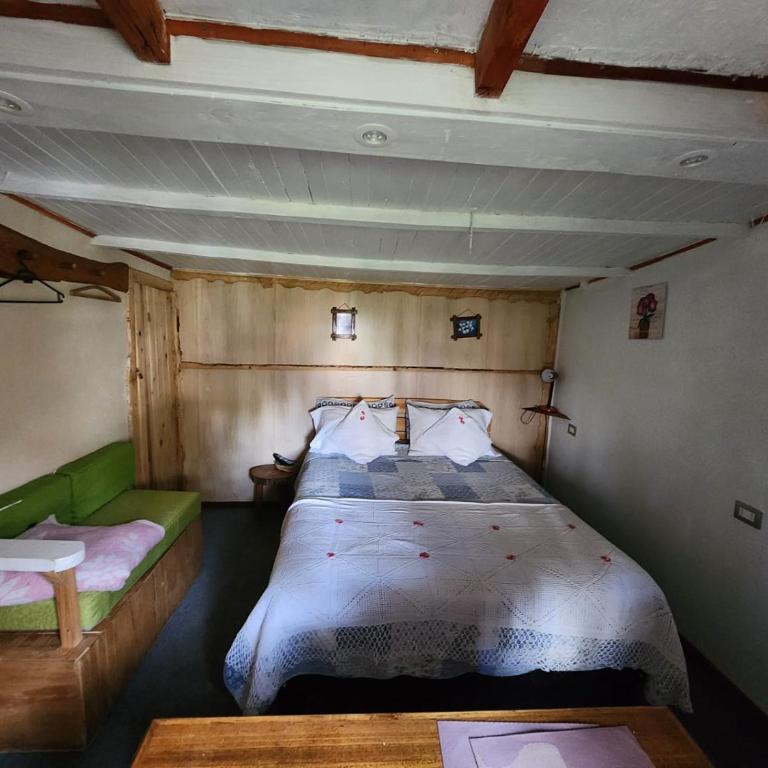 Pieza con estacinamiento - One-Bedroom Apartment - 4