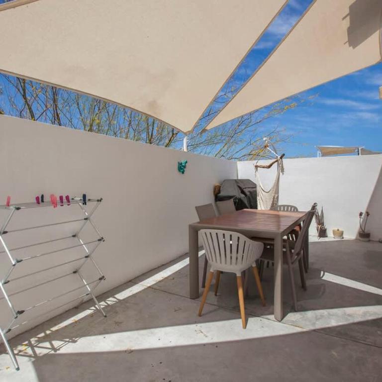 Rooftop Oceanview Pool Gym Minutes to Beach - Vacation Home - 37