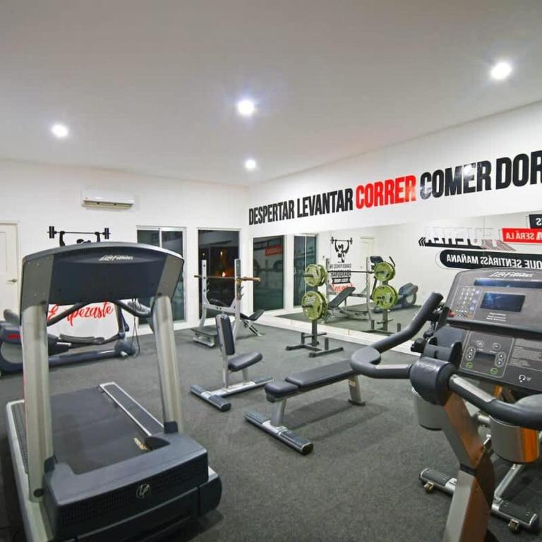 Rooftop Oceanview Pool Gym Minutes to Beach - Vacation Home - 42
