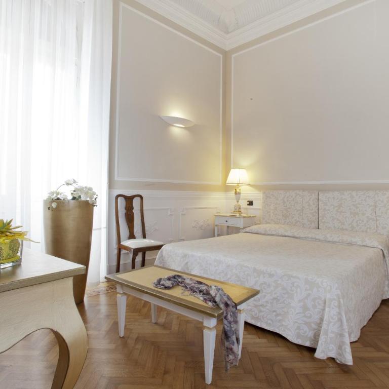 Palazzo Lombardo - Deluxe Double Room - 5