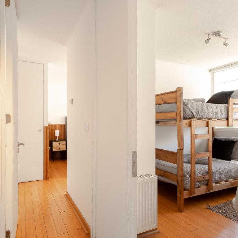 Dpto a pasos del Parque Arauco en Las Condes con Aire acondicionado - Two-Bedroom Apartment - 30