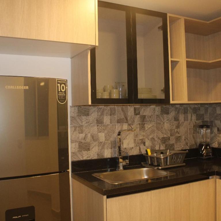 Allianze Apartahotel - Three-Bedroom Apartment - 2