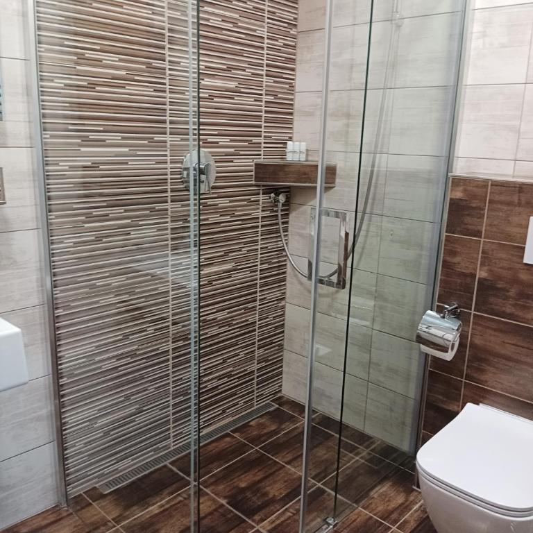 Pension Savisalo - Chambre Double Deluxe (2 Adultes + 1 Enfant) - 1
