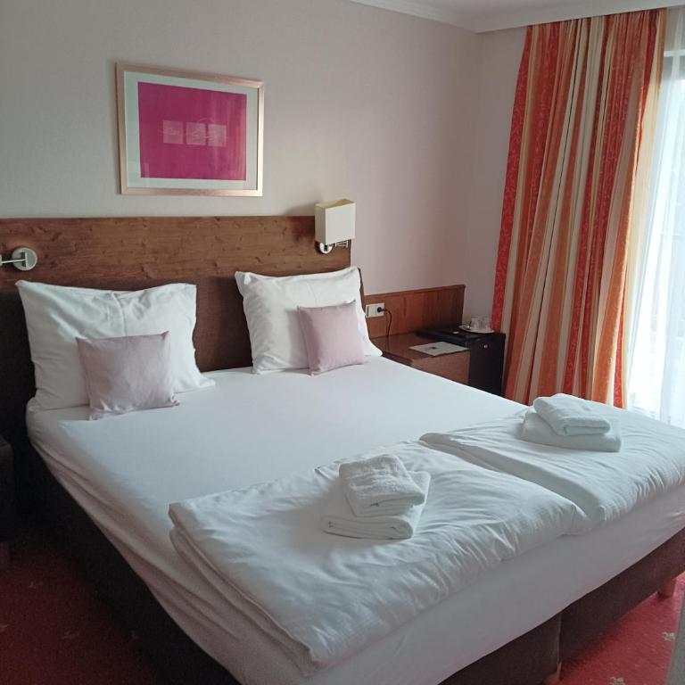 Pension Savisalo - Chambre Double Deluxe avec Lit d'Appoint - 2
