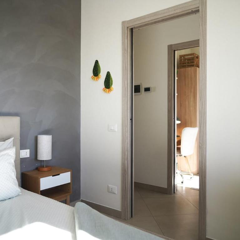Bright Balcony Haven in the Heart of Monopoli - Appartamento con Balcone - 3