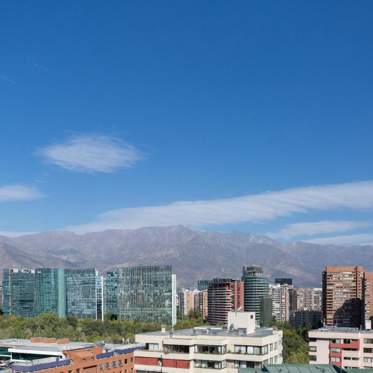 Amplio Depto Premium pasos del Parque Arauco con aire acondicionado - Apartment - 94