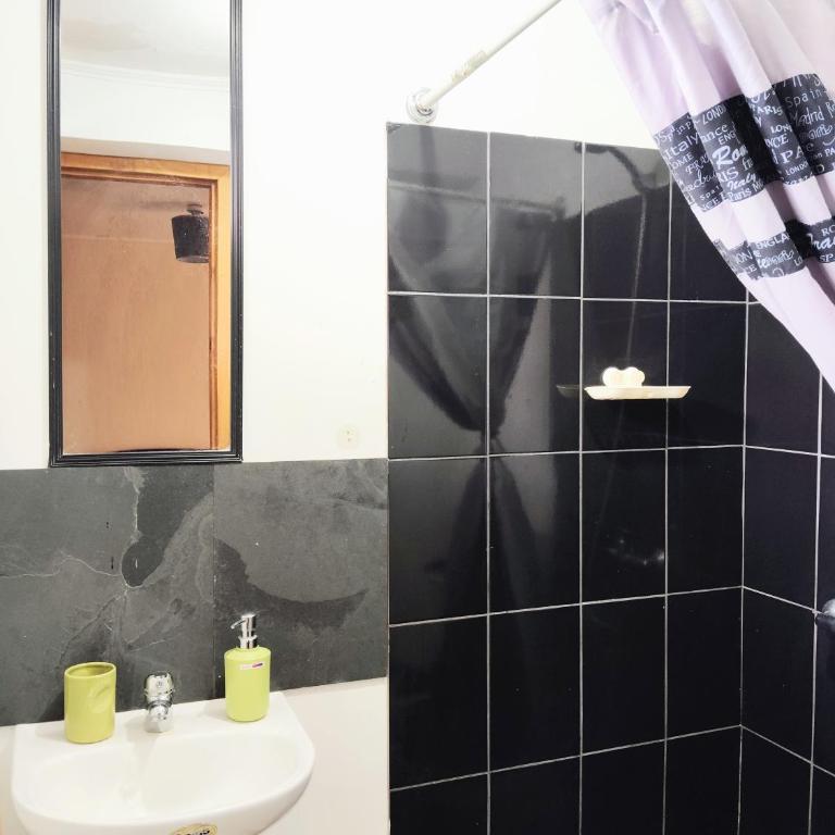 Hospedaje Amore per il lago - Habitación Doble con baño privado - 8