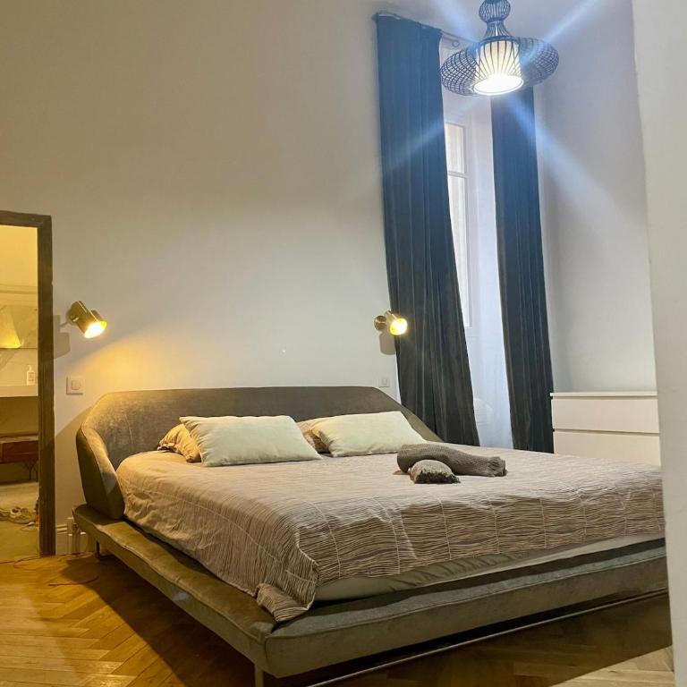 130 m2 Central à proximité plage et cathédrale - Appartement 3 Chambres - 11