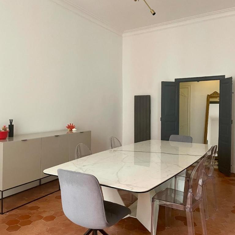 130 m2 Central à proximité plage et cathédrale - Appartement 3 Chambres - 26