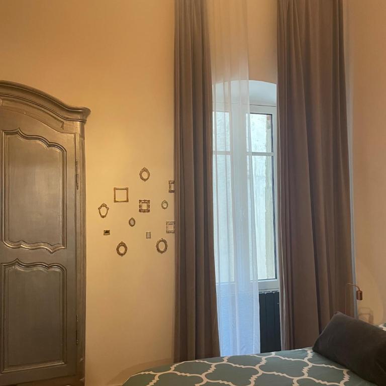 130 m2 Central à proximité plage et cathédrale - Appartement 3 Chambres - 32