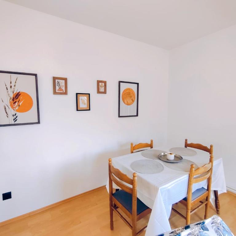 Panorama Sky Apartment -11 min by walk to Old Town - Free Parking - Apartment with Balcony - 7