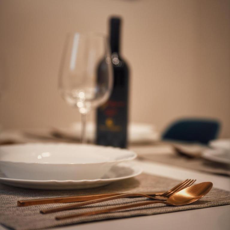La Casetta del Vicolo - Free Parking & 15 min Station - Two-Bedroom Apartment - 16