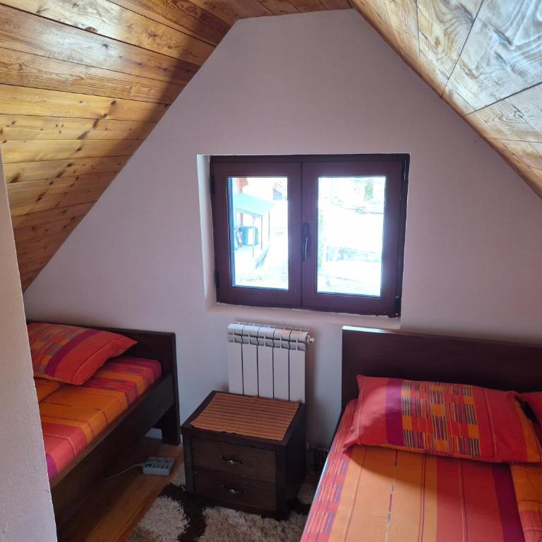 Family Apartments - Family Suite with Balcony - 12