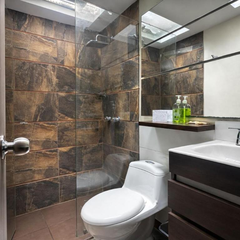 Hotel Gallery Boutique - Deluxe Room - 2