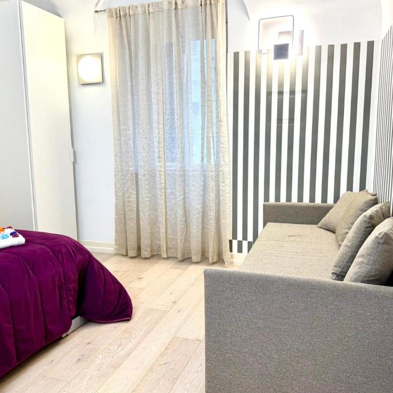 Varese Suite Guest House - Camera Familiare con Bagno Privato - 12