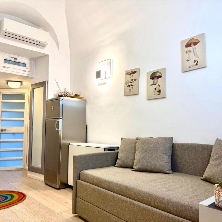 Varese Suite Guest House - Camera Familiare con Bagno Privato - 17