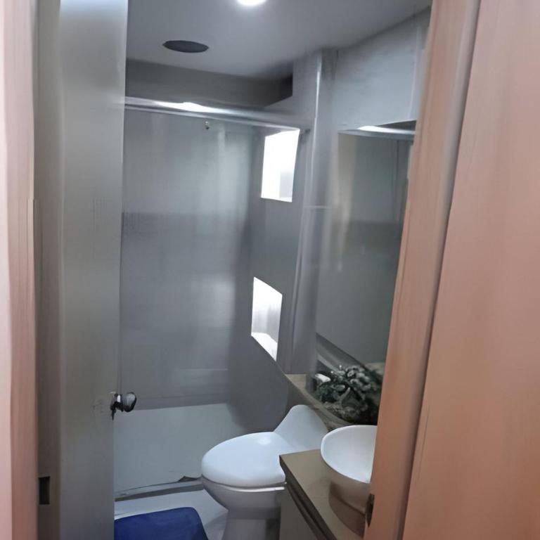 Apartamento moderno 3 hab - Three-Bedroom Apartment - 17