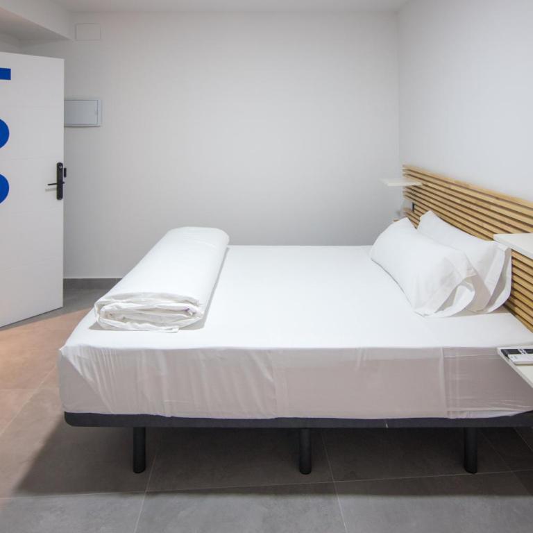 Hostel Nixar - Habitación Doble adaptada para personas con movilidad reducida - 5