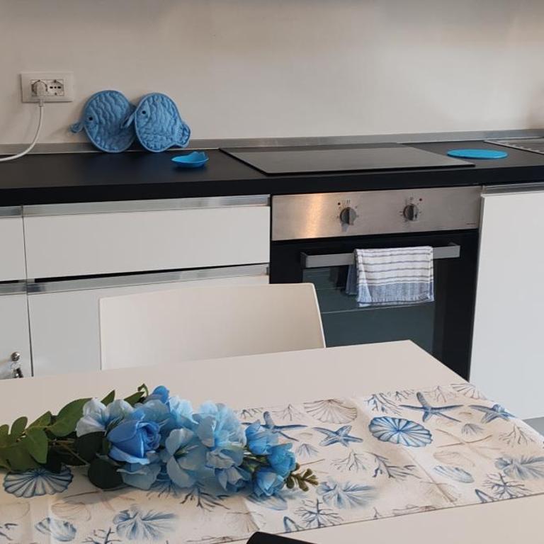 APPARTAMENTO BLU -OVER THE RAINBOW APARTMENTS - LIDO di JESOLO- PIAZZA MAZZINI 200 MT DAL MARE - Appartamento con 1 Camera da Letto - 5