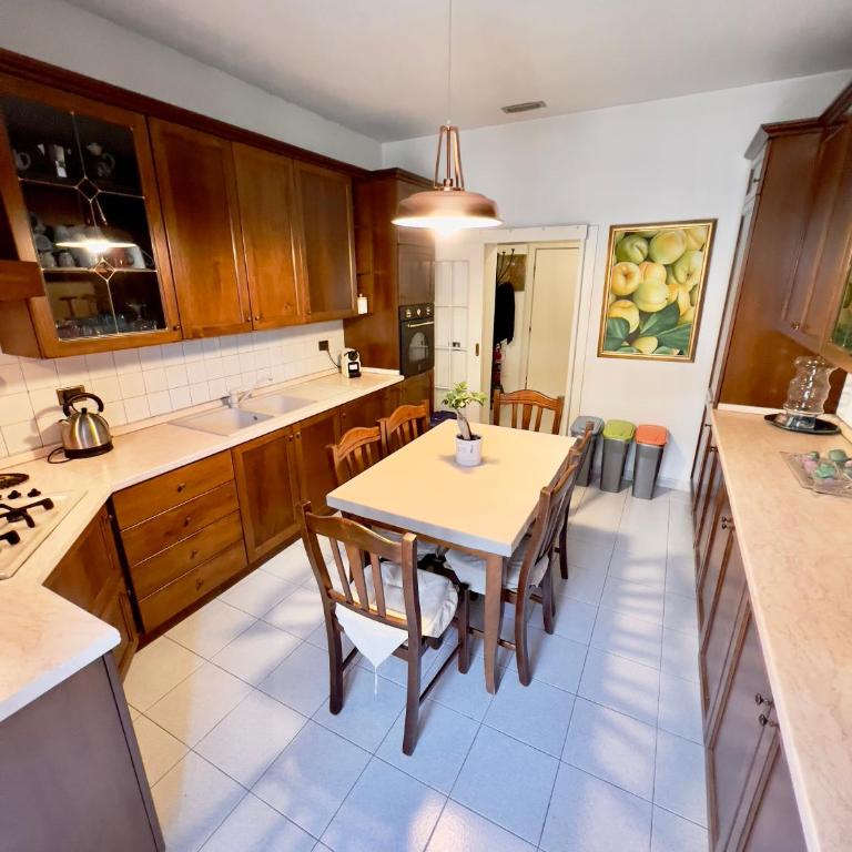 Maison Bra 17 - Four-Bedroom Deluxe Apartment - 26