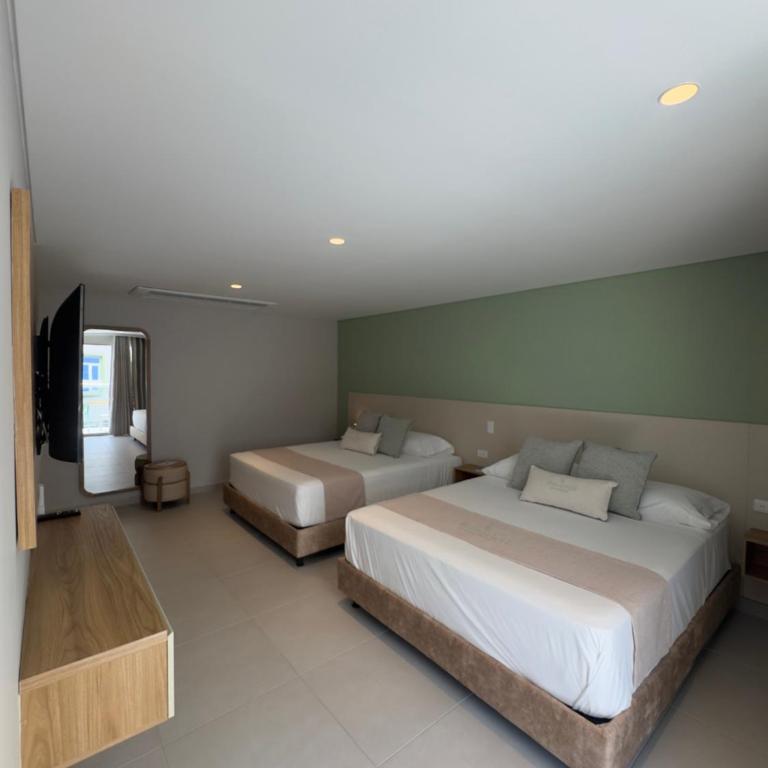 Apartahotel Manantial SAI - Habitación Cuádruple con balcón - 6