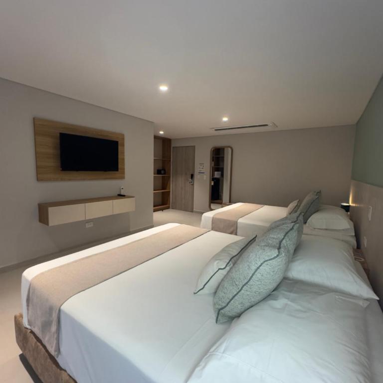 Apartahotel Manantial SAI - Habitación Cuádruple con balcón - 10