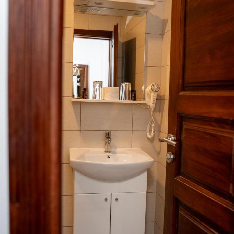 Villa Bojcic - Double or Twin Room - 6