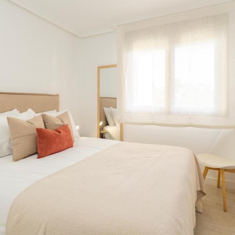 Sunny 2-Bedroom Apartment Pool & Terrace Estepona - Apartamento - 13