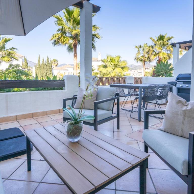Sunny 2-Bedroom Apartment Pool & Terrace Estepona - Apartamento - 19